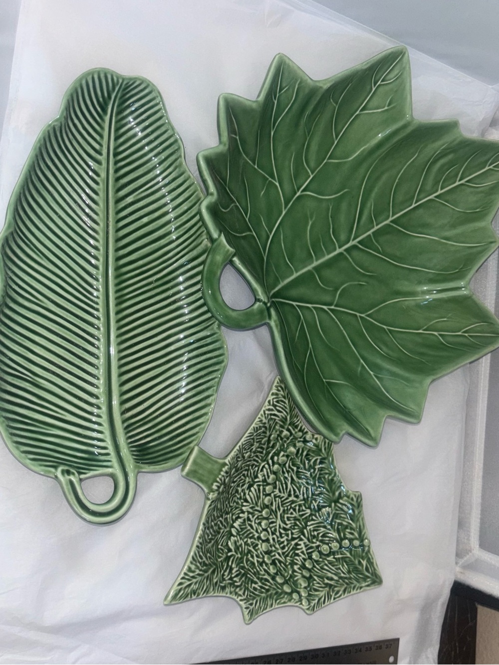 3 Pinheiro Bordallo Green Ceramic Leaf Serving Platters Portugal